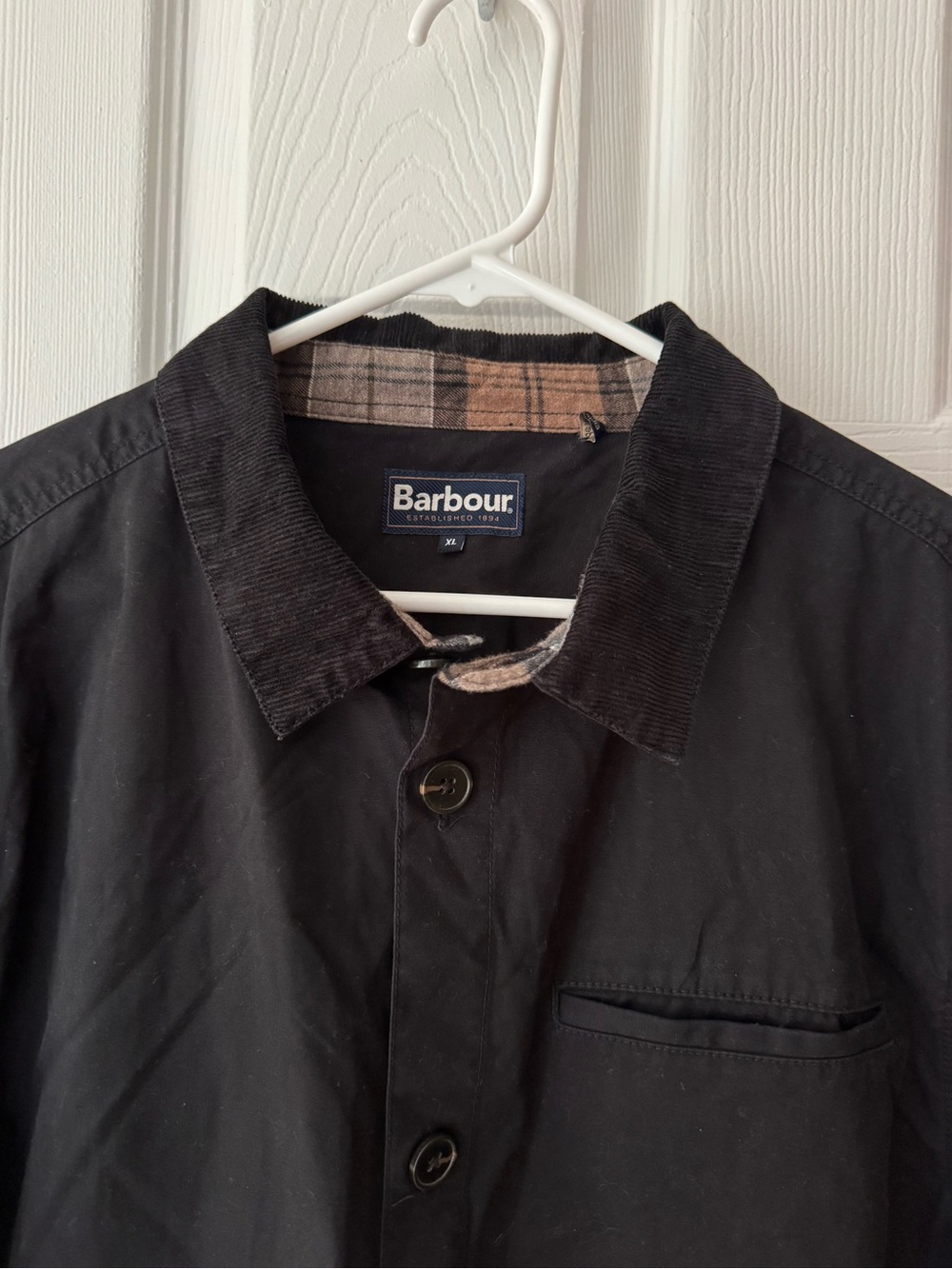 Barbour Men’s Black Lightweight Button-Up Shirt Jacket - Picture 2 of 3